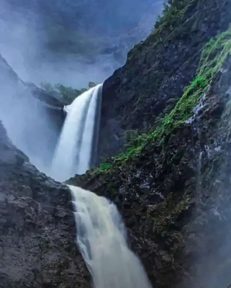 Kalu Waterfall Trek